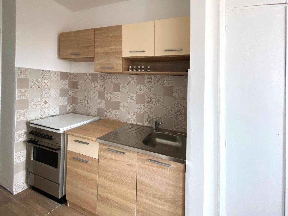 Ferienwohnung Apartman Milica Ni Exterior foto